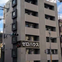 鹿児島中央駅近くの新築賃貸マンション『Ｚｅｒｏ武２丁目』に、２個目の看板を設置しました